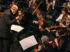 Jean-Michel Despin et les violonistes au Concert de l'Orchestre Melun Val de Seine au Mas le 18 décembre 2022 - Agrandir l'image (fenêtre modale)